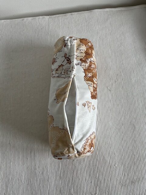 Joga bolster za meditaciju i masažu Mapa