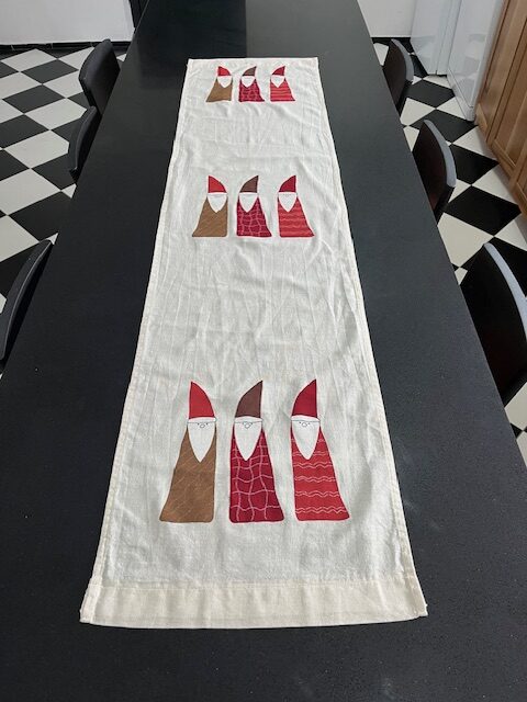 Beli pamučni raner patuljci na snegu