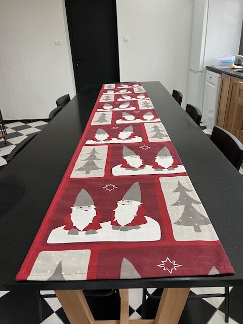 Bordo dekorativni raner od pamuka patuljci