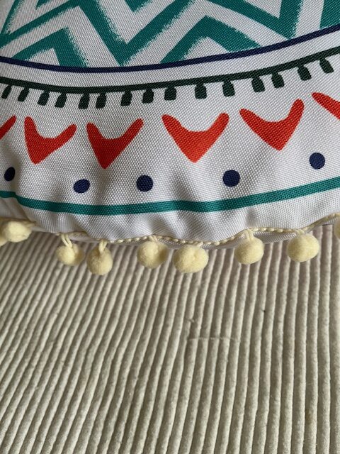 Okrugli podni jastuk za dekoraciju i meditaciju